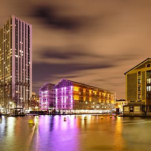 Holiday Inn Express Paris-Canal De La Villette, an IHG hotel